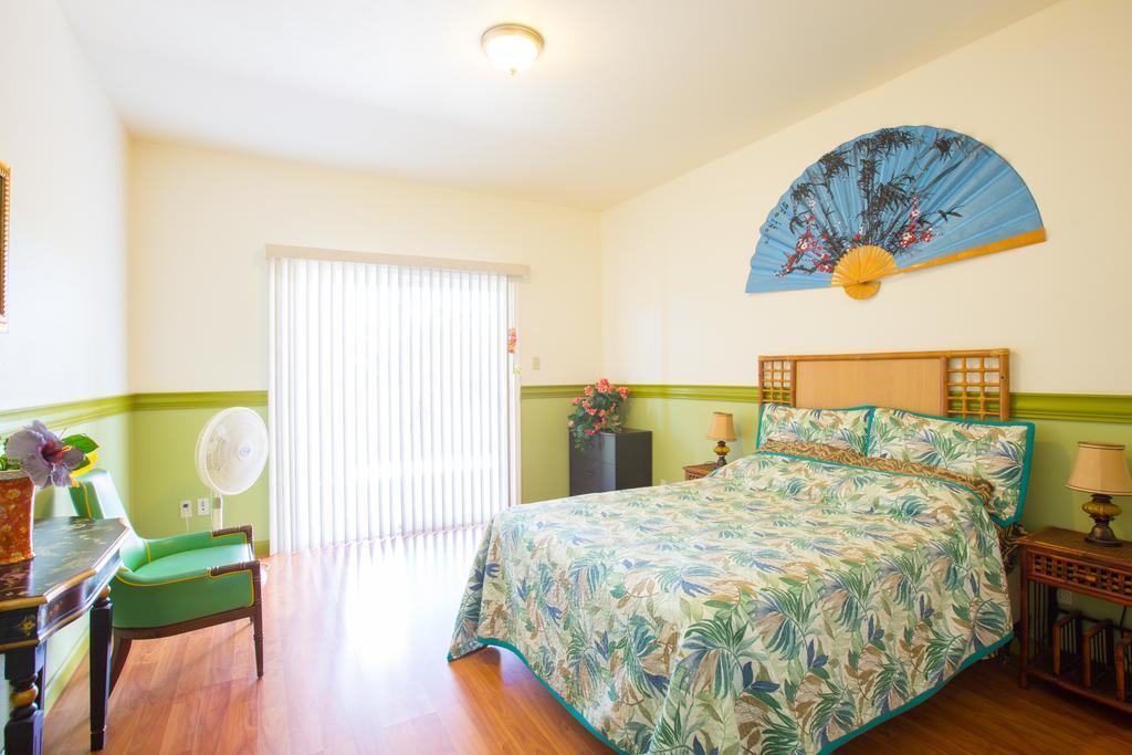 Coconut Palms Vacation Rental near lava fields&beaches Kehena Esterno foto